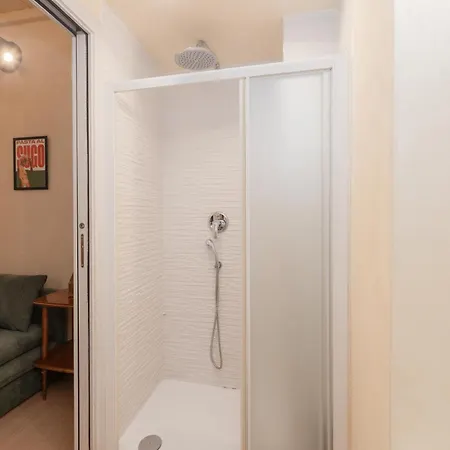 Carlina House 아파트